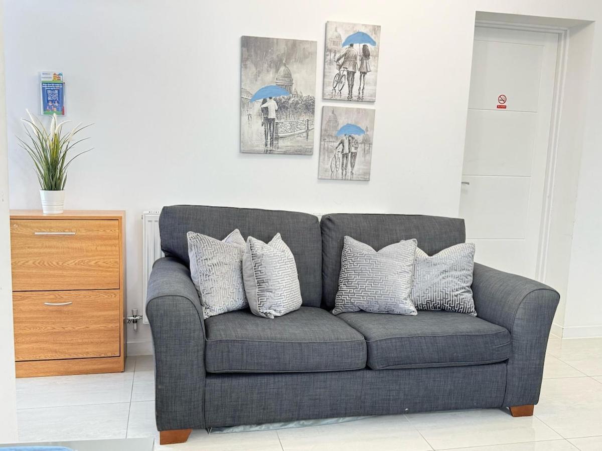 Walnut Luxurious 2-Bedroom With Ensuite - Parking, Netflix, Wifi - Close To Oxford, Bicester & Blenheim Palace 키들링턴 외부 사진