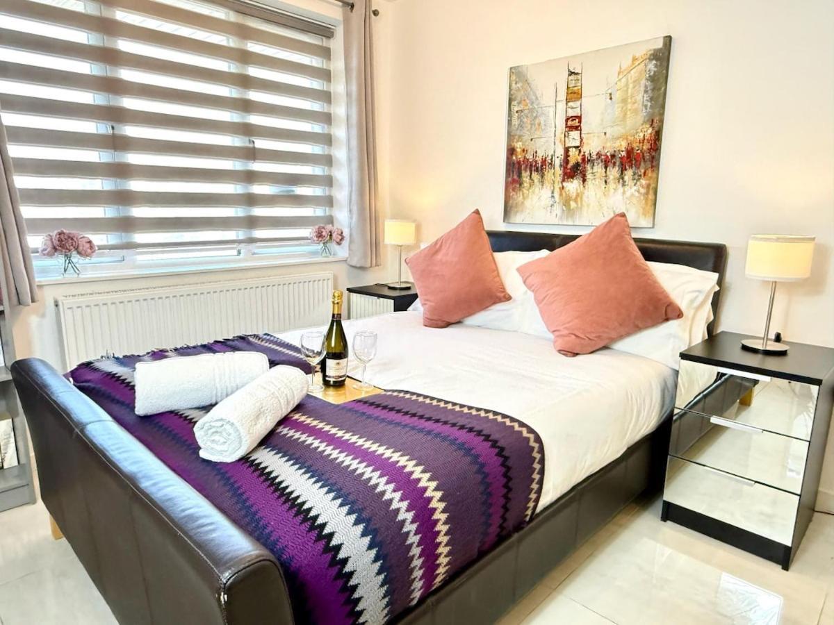 Walnut Luxurious 2-Bedroom With Ensuite - Parking, Netflix, Wifi - Close To Oxford, Bicester & Blenheim Palace 키들링턴 외부 사진
